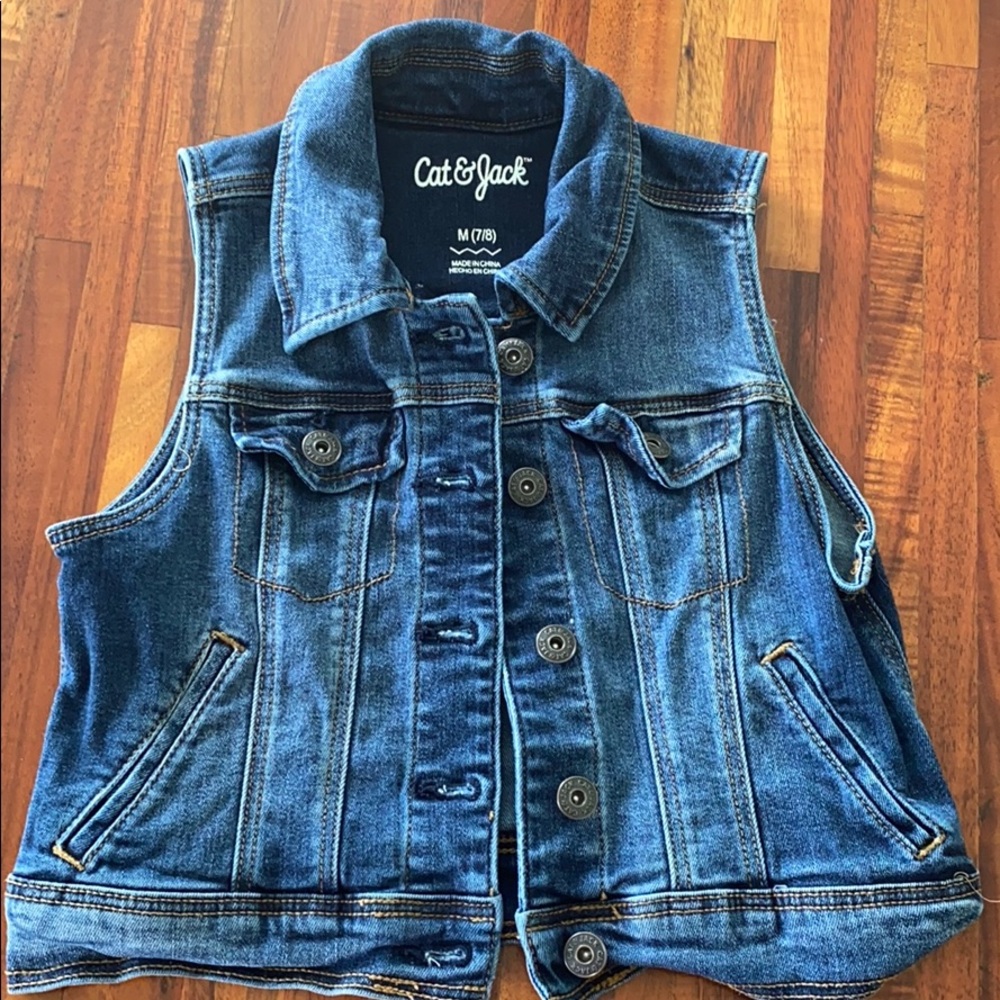 Girls Cat & Jack denim five button vest